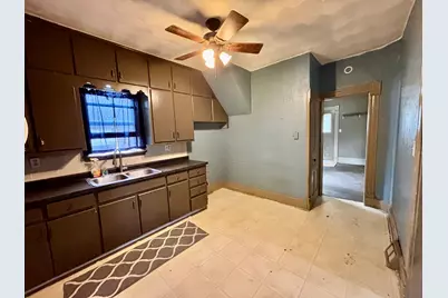 412 W Madison Street, Belvidere, IL 61008 - Photo 8