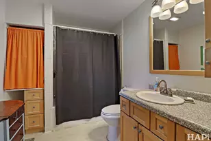 35694 N Laurel Ave, Ingleside, IL 60041 - Photo 10