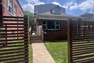 1105 W 111th Pl, Chicago, IL 60643 - Photo 1