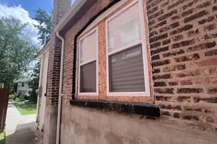 1105 W 111th Pl, Chicago, IL 60643 - Photo 4