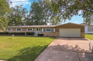 502 S Union St, Dwight, IL 60420 - Photo 2