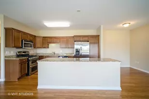 2220 Founders Dr, Northbrook, IL 60062 - Photo 4