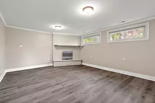 320 Oakwood St, Park Forest, IL 60466 - Photo 10