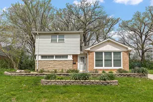 320 Oakwood St, Park Forest, IL 60466 - Photo 2