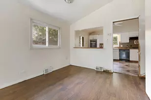 15230 Meadow Ln, Dolton, IL 60419 - Photo 6