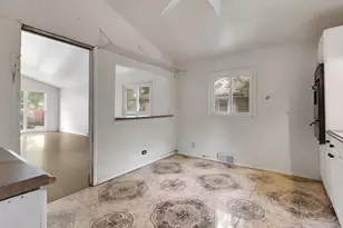 15230 Meadow Ln, Dolton, IL 60419 - Photo 10