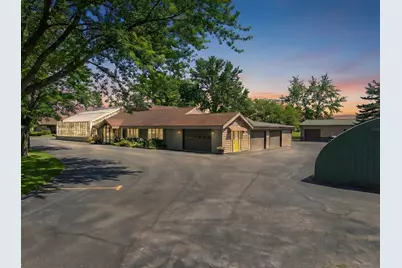 1126 E State Street, Sycamore, IL 60178 - Photo 8