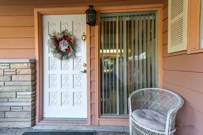 1161 Oak Spring Lane, Libertyville, IL 60048 - Photo 2