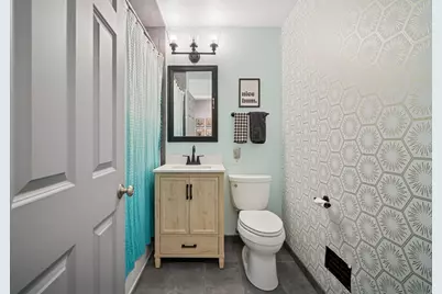 505 Pine Court, Lake Bluff, IL 60044 - Photo 18