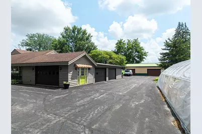 1126 E State Street, Sycamore, IL 60178 - Photo 6