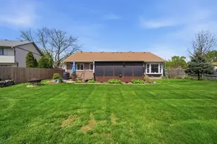 2S631 Angeline Ct, Warrenville, IL 60555 - Photo 22