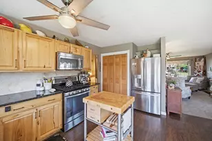 2S631 Angeline Ct, Warrenville, IL 60555 - Photo 10