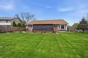 2S631 Angeline Ct, Warrenville, IL 60555 - Photo 24