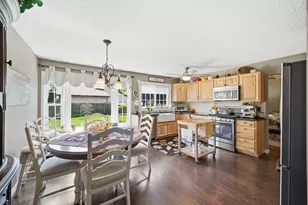 2S631 Angeline Ct, Warrenville, IL 60555 - Photo 8