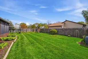 2S631 Angeline Ct, Warrenville, IL 60555 - Photo 34