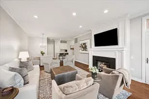 560 W Fulton St, Chicago, IL 60661 - Photo 6