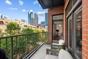 560 W Fulton St, Chicago, IL 60661 - Photo 20