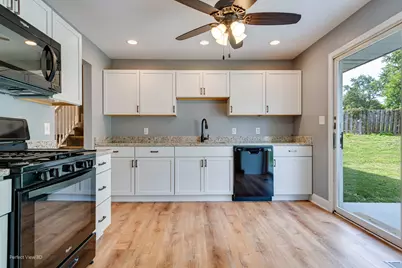 102 Hickory Lane, Morris, IL 60450 - Photo 6