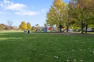 865 Sterling Heights Dr, Antioch, IL 60002 - Photo 36