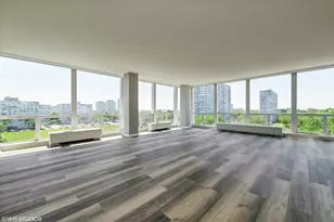 601 E 32nd St, Chicago, IL 60616 - Photo 2