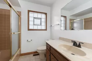 [Address not provided], Berkeley, IL 60163 - Photo 14