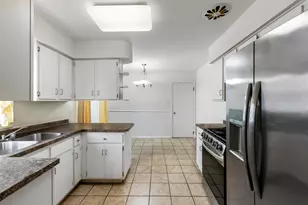 14839 Lawndale Ave, Midlothian, IL 60445 - Photo 12