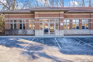 400 S Knoll St, Wheaton, IL 60187 - Photo 1