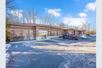 400 S Knoll Street #A, Wheaton, IL 60187 - Photo 2