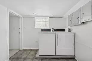 5104 N Austin Ave, Chicago, IL 60630 - Photo 12