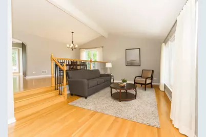 1107 W White Oak Street, Arlington Heights, IL 60005 - Photo 4