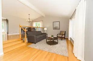 1107 W White Oak St, Arlington Heights, IL 60005 - Photo 4