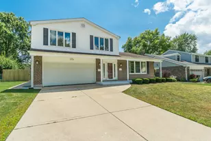1107 W White Oak St, Arlington Heights, IL 60005 - Photo 2