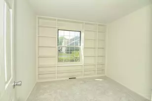 600 Eastveiw Ct, Schaumburg, IL 60193 - Photo 18