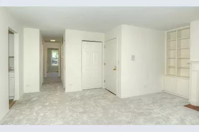600 Eastveiw Court #X1, Schaumburg, IL 60193 - Photo 6