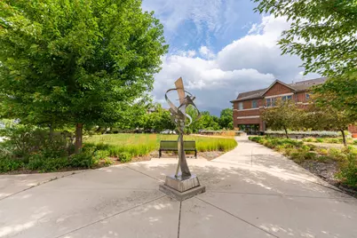 119 E Railroad Avenue, Bartlett, IL 60103 - Photo 6