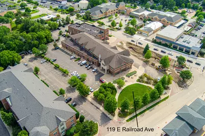 119 E Railroad Avenue, Bartlett, IL 60103 - Photo 2