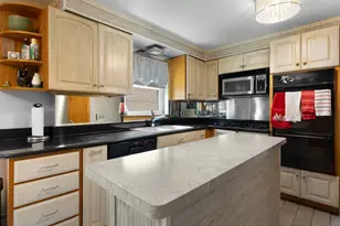 3807 Scoville Ave, Berwyn, IL 60402 - Photo 6