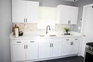 366 Oswego St, Park Forest, IL 60466 - Photo 4