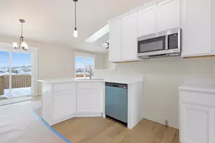 8241 Dylan Dr, Merrillville, IN 46410 - Photo 8