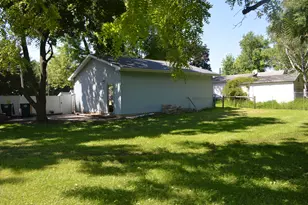 309 S Main St, Walnut, IL 61376 - Photo 24