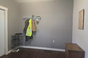 1541 Elm St, Hamilton, IL 62341 - Photo 2