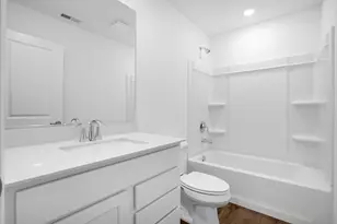359 Red Oak Cir, Volo, IL 60020 - Photo 16