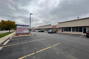 65 E Fullerton Ave, Addison, IL 60101 - Photo 1