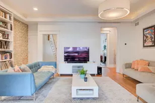 1924 W Newport Ave, Chicago, IL 60657 - Photo 4