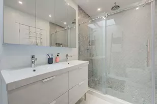 1924 W Newport Ave, Chicago, IL 60657 - Photo 16