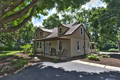 483 E Crystal Lake Avenue, Crystal Lake, IL 60014 - Photo 2