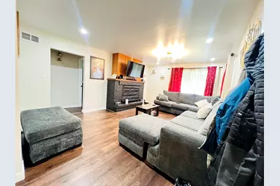 17750 Clyde Avenue, Lansing, IL 60438 - Photo 2