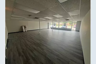 49 E Fullerton Avenue, Addison, IL 60101 - Photo 4