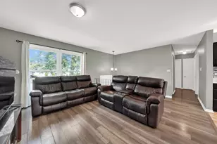 17303 Apple Tree Dr, Hazel Crest, IL 60429 - Photo 6