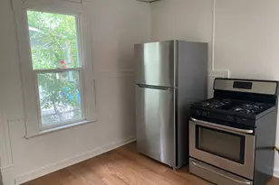 334 S Ottawa St, Joliet, IL 60436 - Photo 10